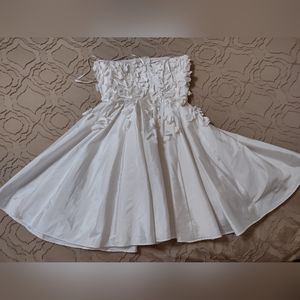 Calvin Klein strapless white taffeta embellished fit and flare size 6